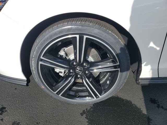 new 2025 Honda Accord Hybrid car, priced at $33,800