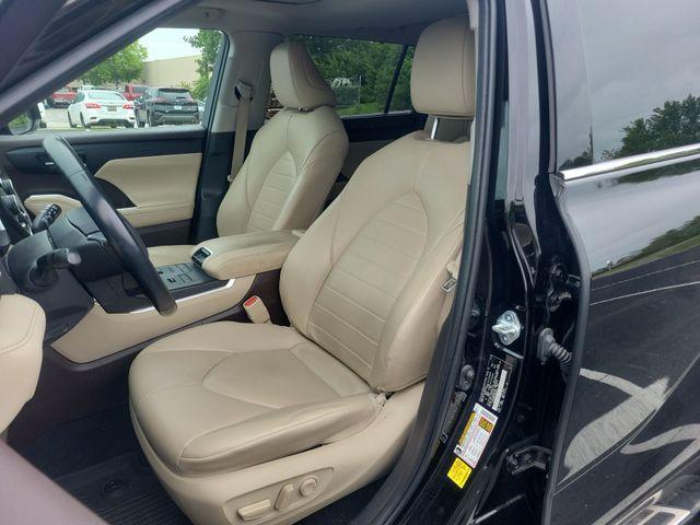 used 2021 Toyota Highlander car, priced at $25,912