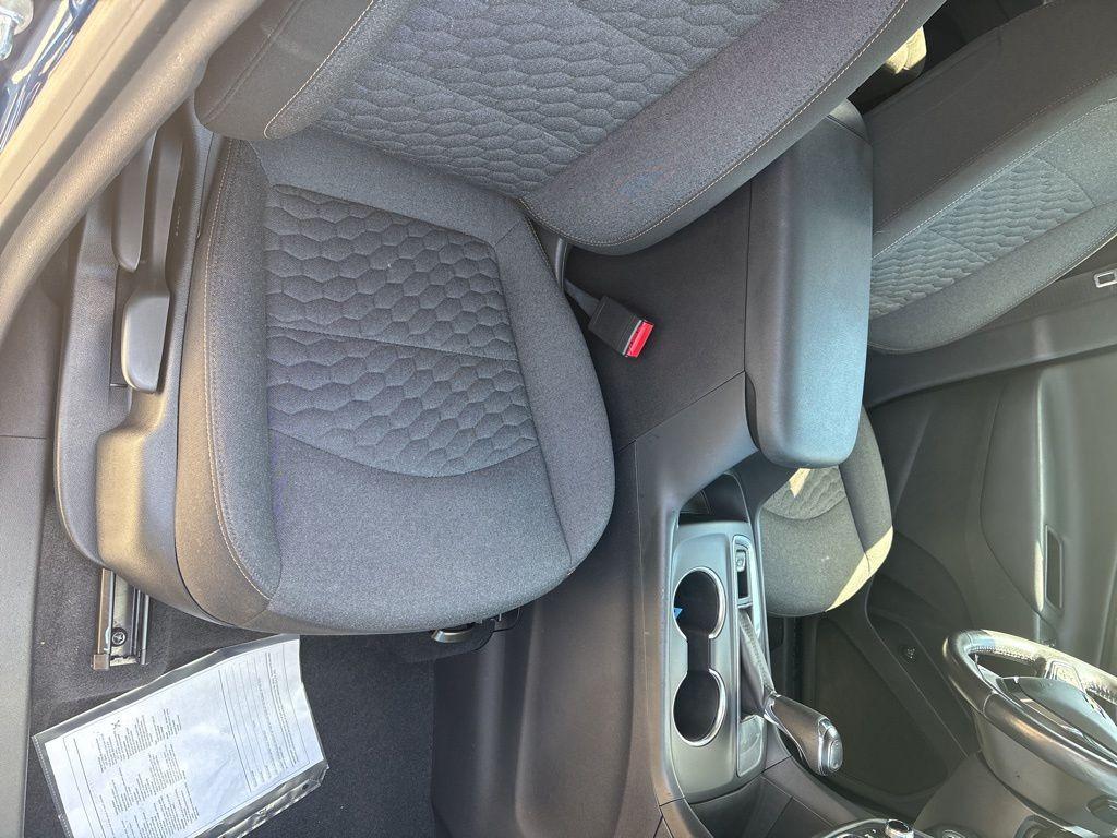 used 2021 Chevrolet Equinox car, priced at $17,500