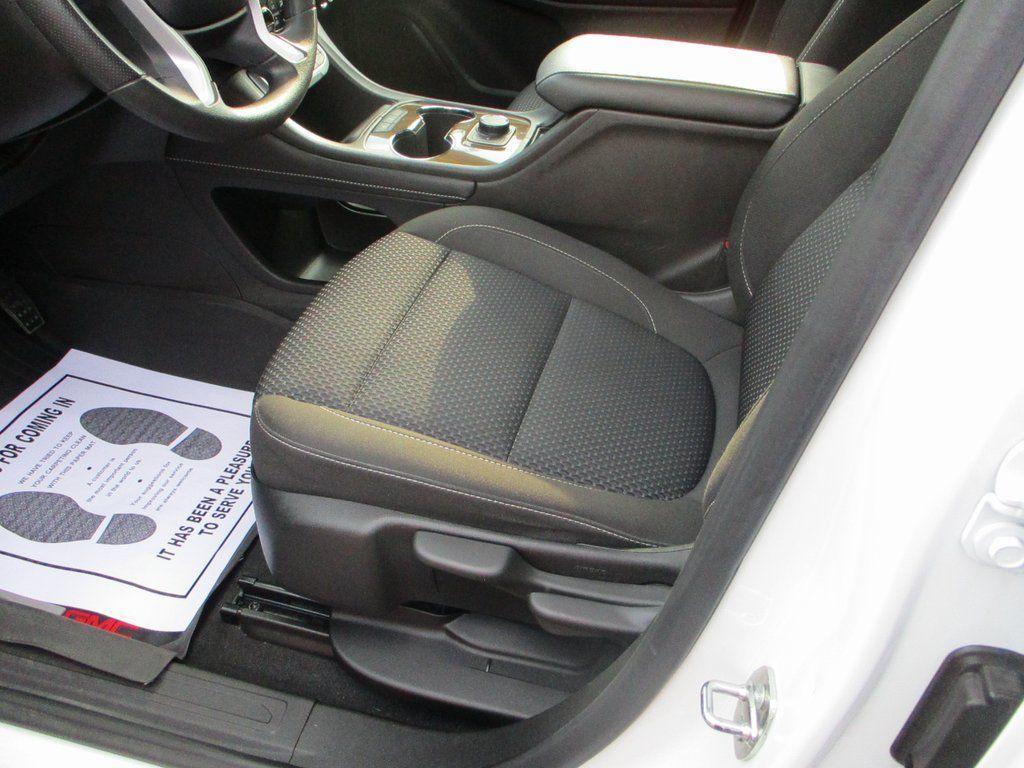 used 2023 GMC Acadia car, priced at $25,900