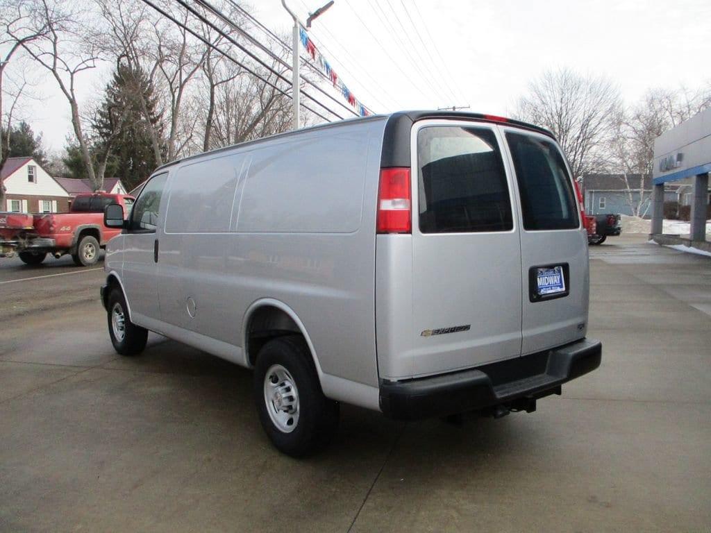 new 2025 Chevrolet Express 3500 car
