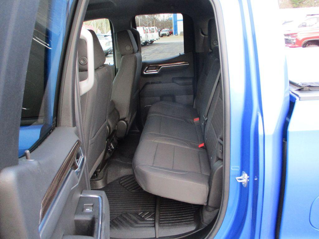 used 2025 Chevrolet Silverado 1500 car, priced at $39,900