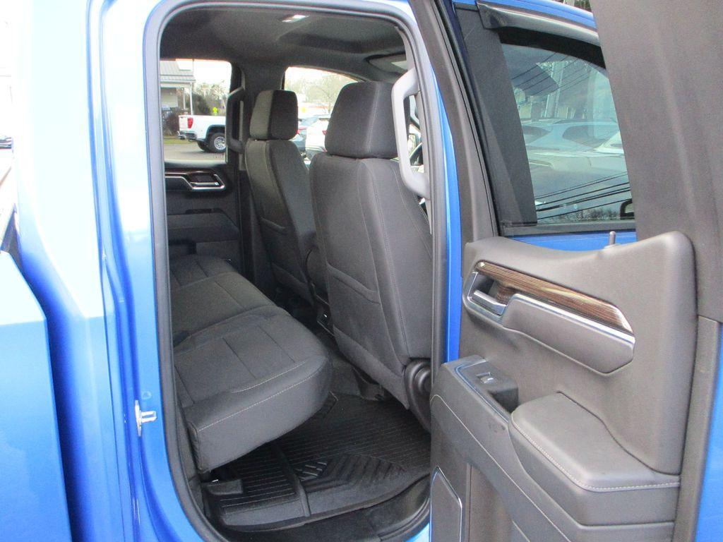 used 2025 Chevrolet Silverado 1500 car, priced at $39,900