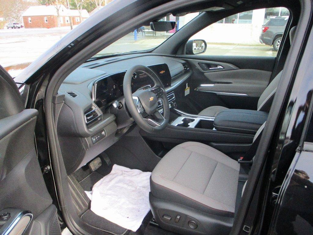 new 2026 Chevrolet Traverse car, priced at $45,035