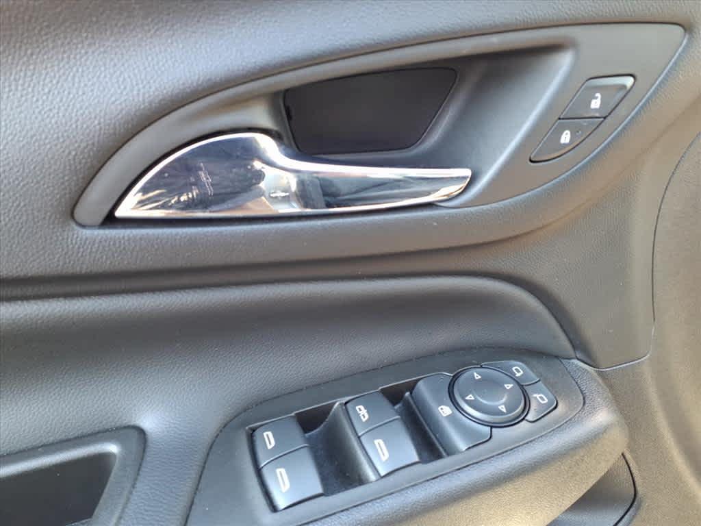 used 2023 Chevrolet Equinox car, priced at $21,895