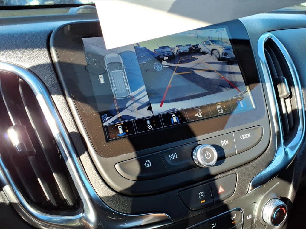 used 2024 Chevrolet Equinox car, priced at $22,995