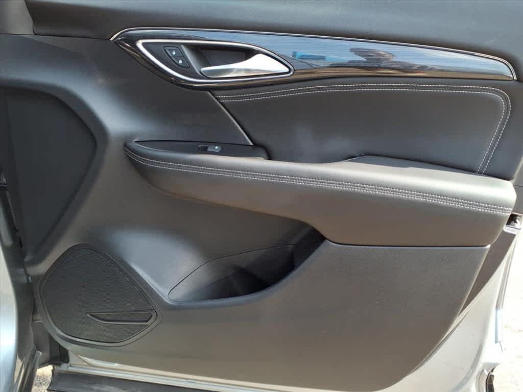 used 2023 Buick Envision car, priced at $28,995