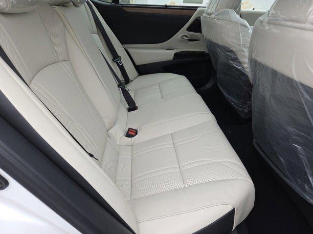 new 2025 Lexus ES 350 car, priced at $54,436
