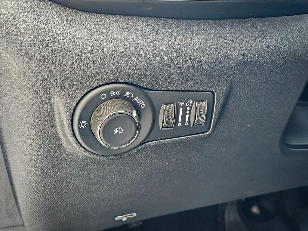 used 2022 Jeep Compass car, priced at $15,000