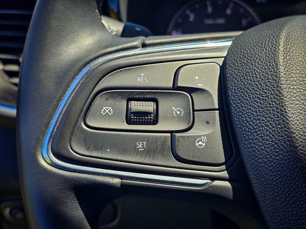 used 2023 Buick Envision car, priced at $26,900
