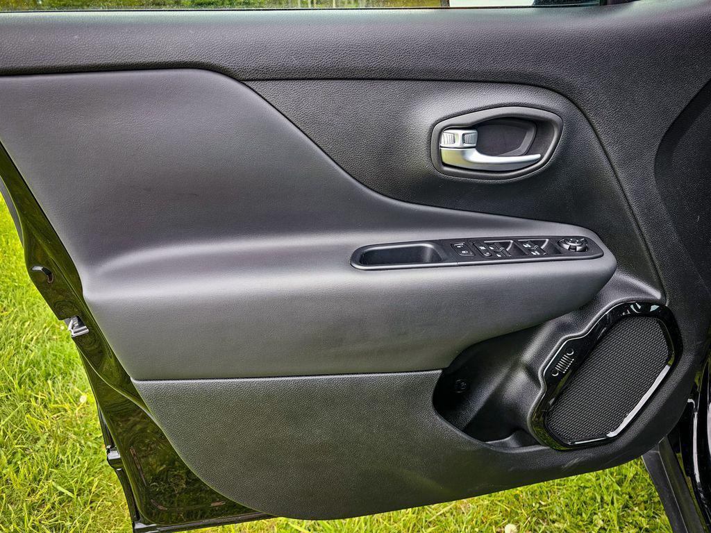 used 2022 Jeep Renegade car, priced at $22,900