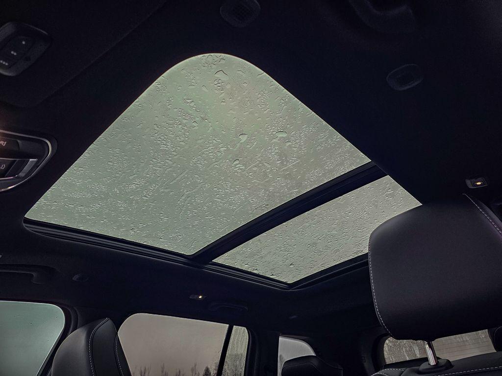 new 2025 Jeep Grand Cherokee car, priced at $44,570