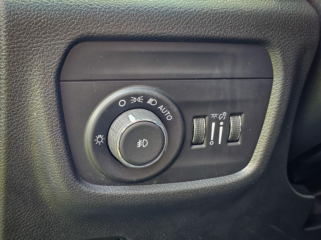 used 2021 Jeep Grand Cherokee L car, priced at $25,900