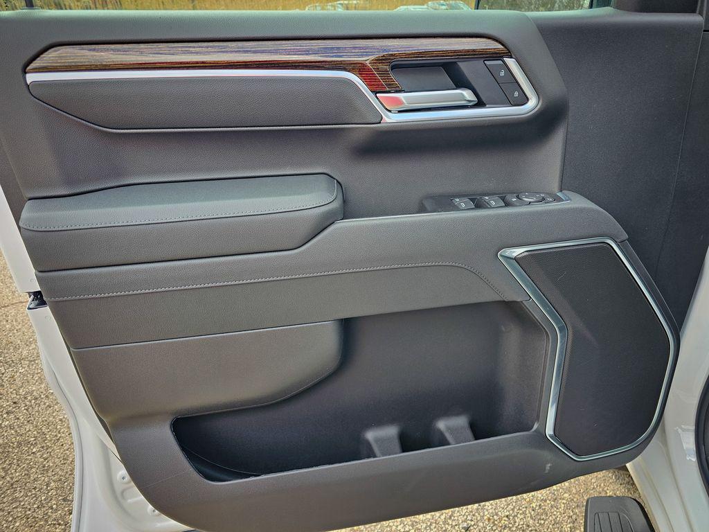new 2026 GMC Sierra 1500 car, priced at $51,020