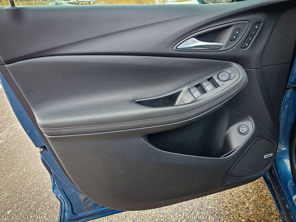 used 2024 Buick Encore GX car, priced at $27,900