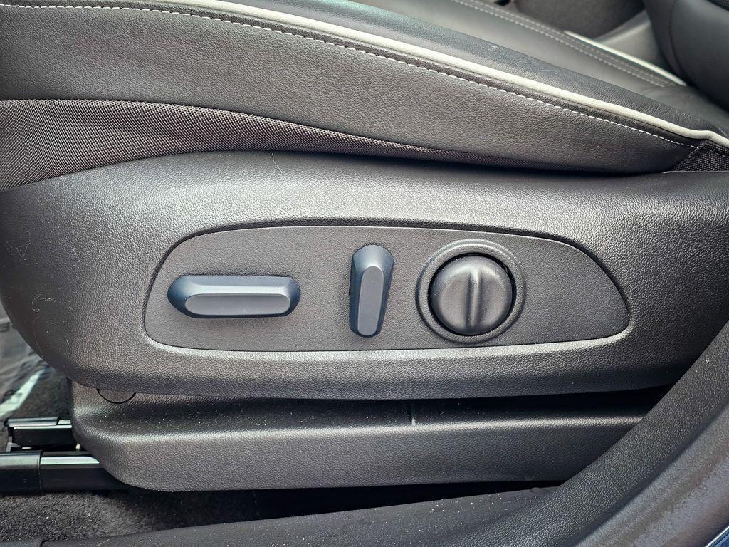 used 2024 Buick Encore GX car, priced at $27,900