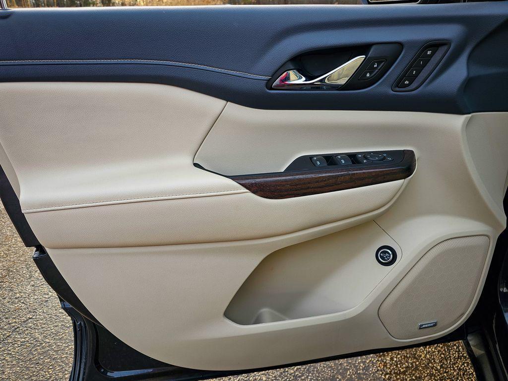 used 2023 GMC Acadia car, priced at $36,900