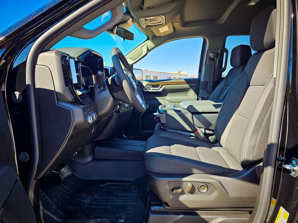 new 2026 GMC Sierra 1500 car, priced at $43,000
