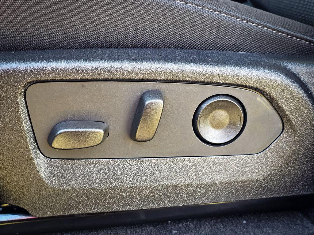 new 2026 GMC Canyon car, priced at $47,431