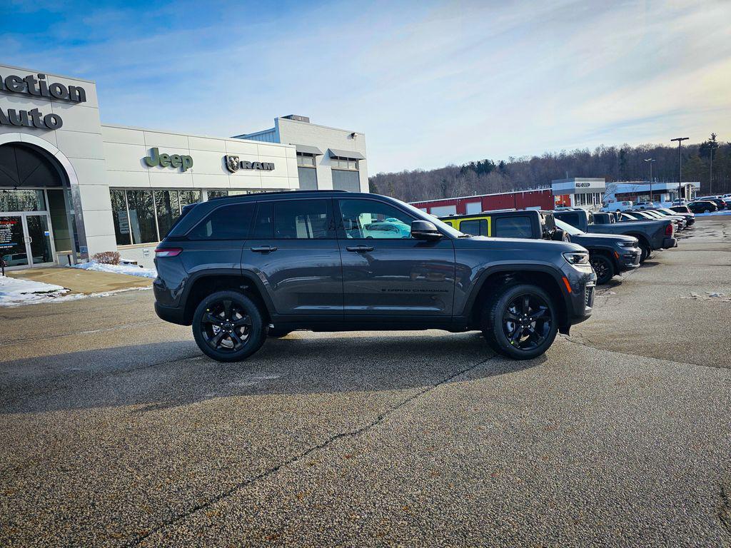 new 2026 Jeep Grand Cherokee car, priced at $50,805