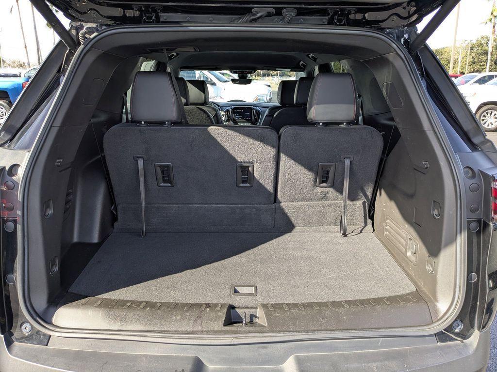 used 2023 Chevrolet Traverse car, priced at $25,997
