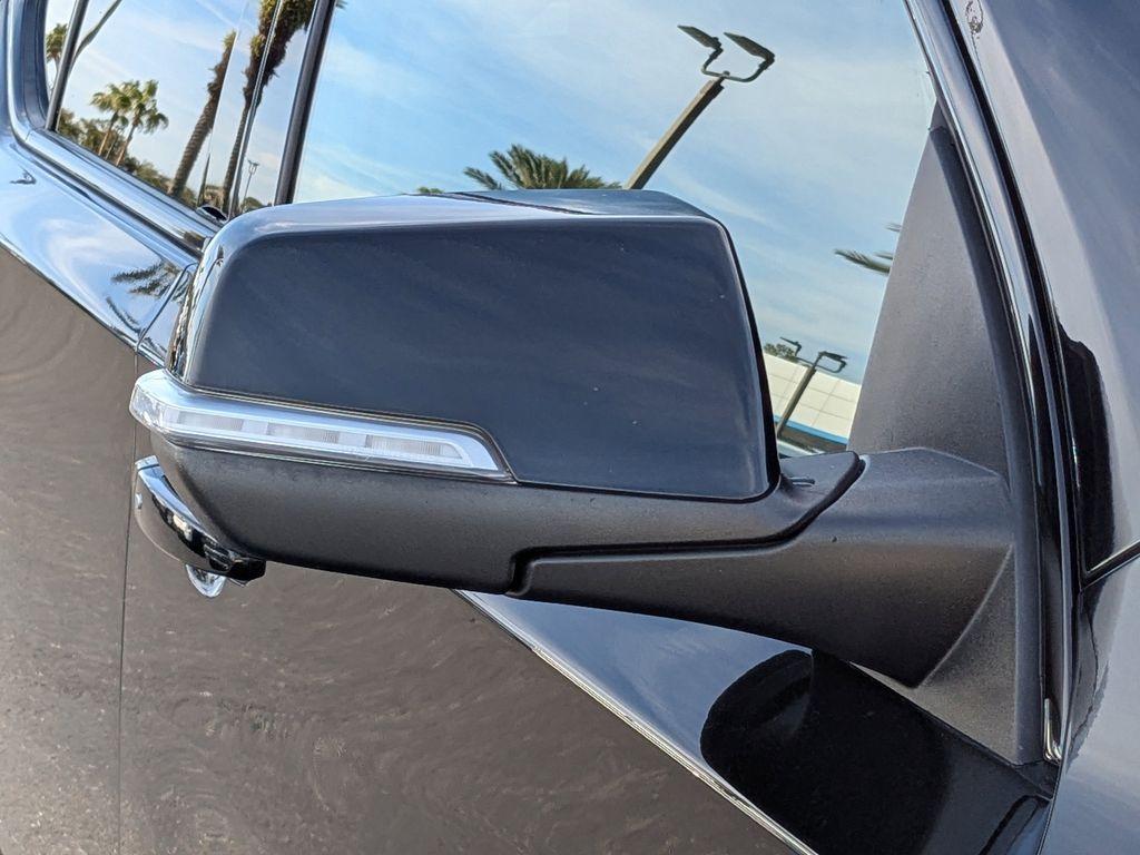 used 2023 Chevrolet Traverse car, priced at $25,997