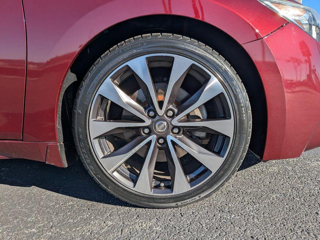 used 2016 Nissan Maxima car, priced at $16,996