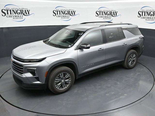 used 2025 Chevrolet Traverse car, priced at $38,904