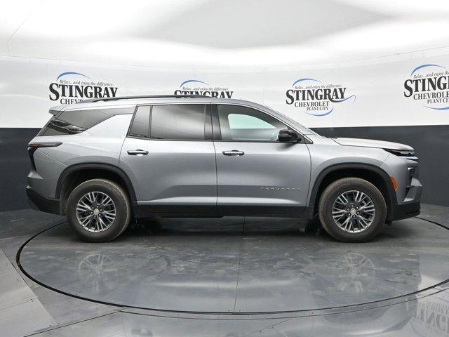 used 2025 Chevrolet Traverse car, priced at $38,904