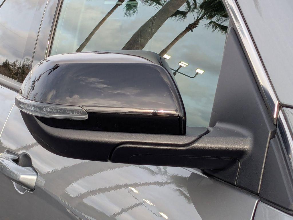 used 2025 Chevrolet Traverse car, priced at $36,695