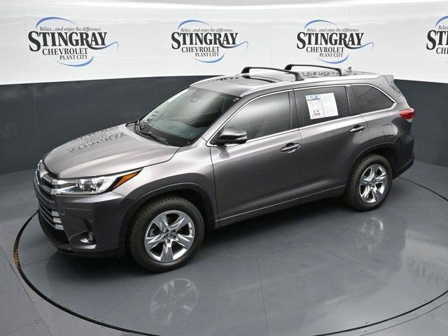 used 2017 Toyota Highlander car, priced at $22,798