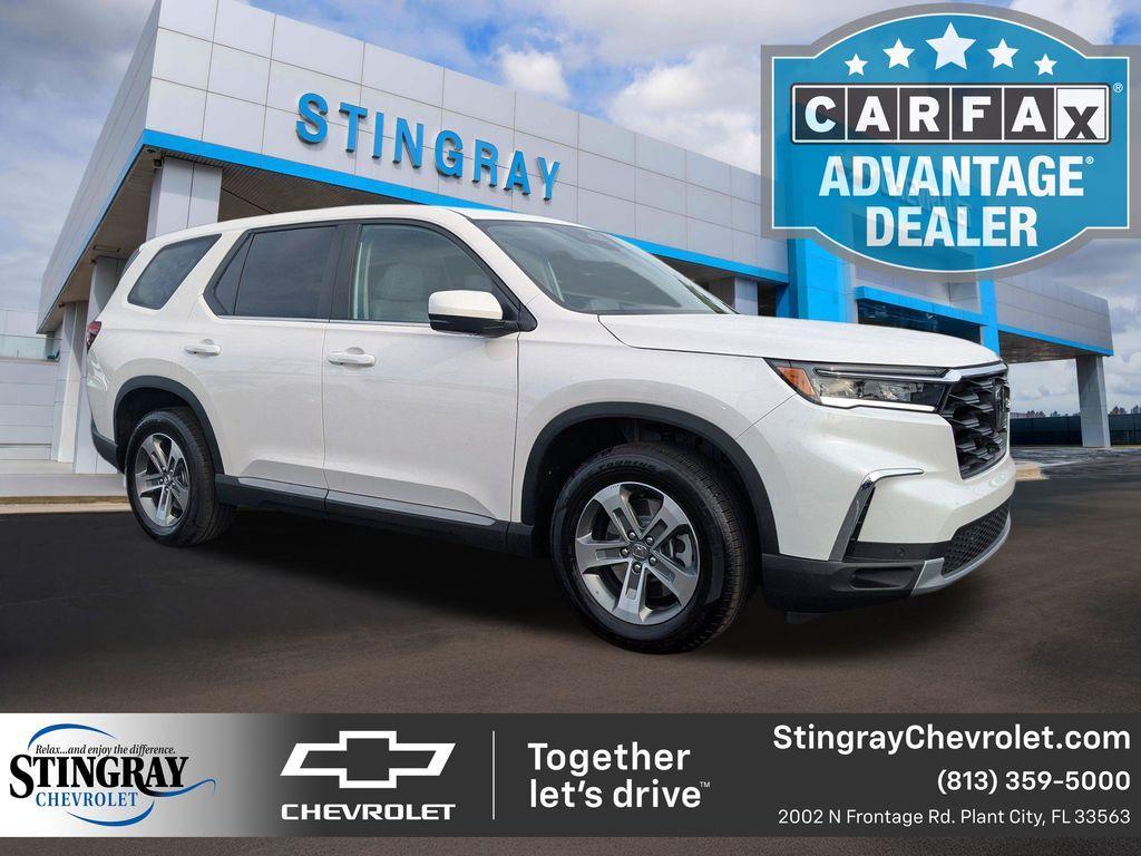 used 2025 Honda Pilot car, priced at $39,875