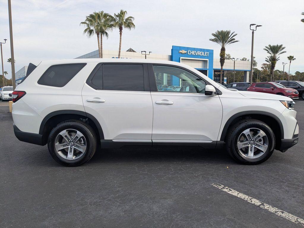 used 2025 Honda Pilot car, priced at $39,875
