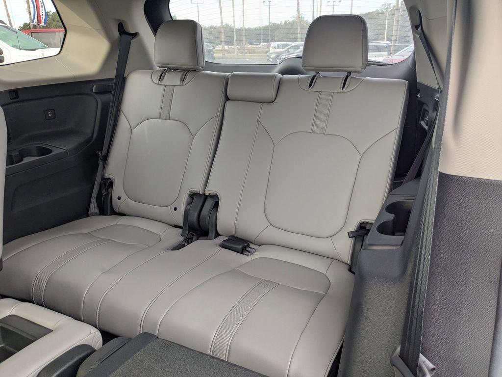 used 2025 Honda Pilot car, priced at $39,875