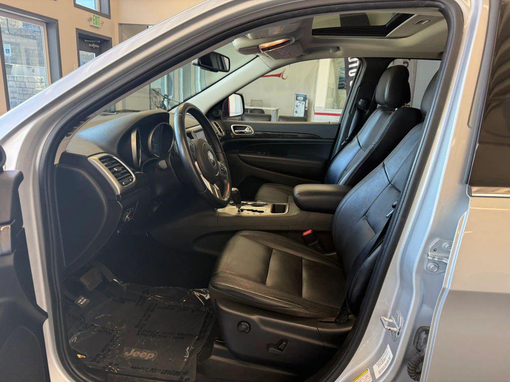 used 2012 Jeep Grand Cherokee car, priced at $7,990