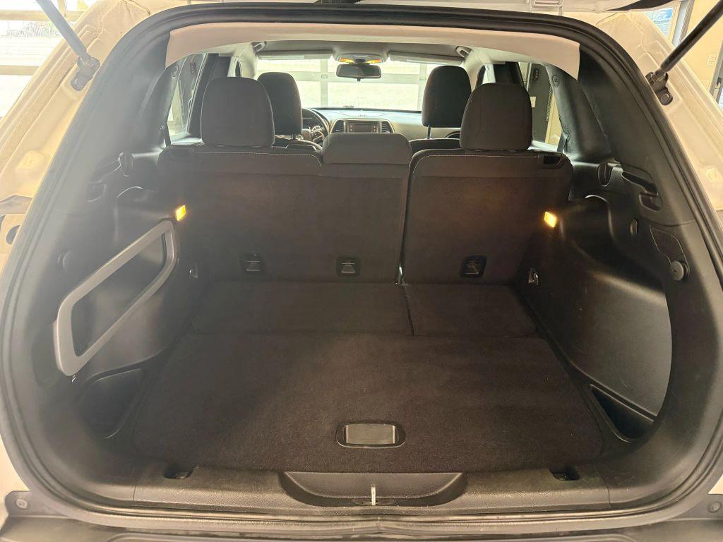 used 2016 Jeep Cherokee car, priced at $12,990