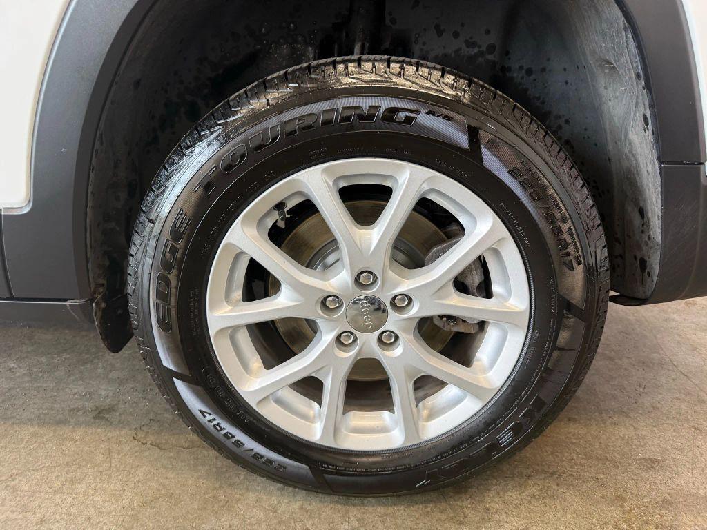 used 2016 Jeep Cherokee car, priced at $12,990