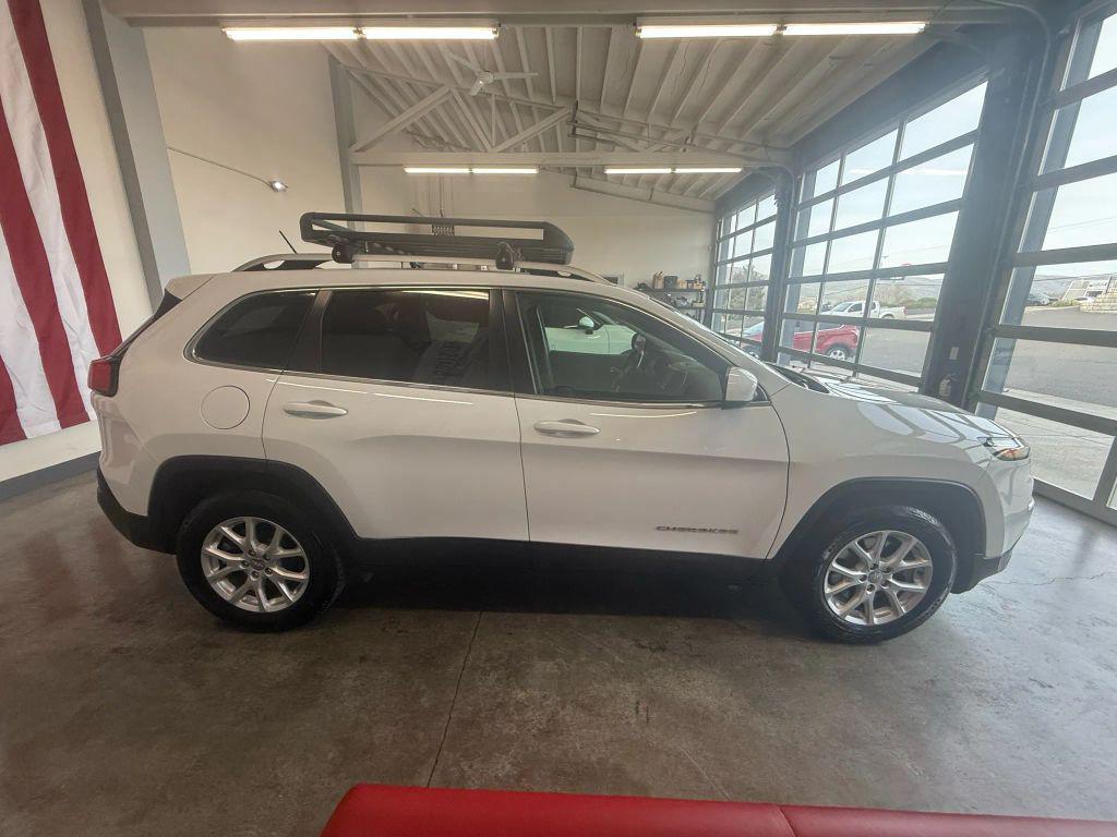 used 2016 Jeep Cherokee car, priced at $12,990