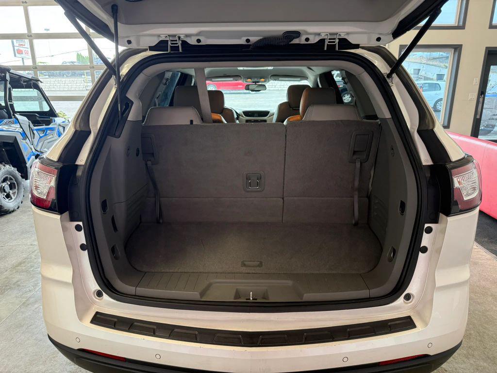used 2015 Chevrolet Traverse car, priced at $12,189