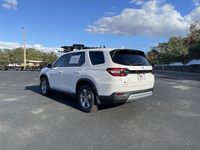 new 2025 Honda Pilot car, priced at $45,587