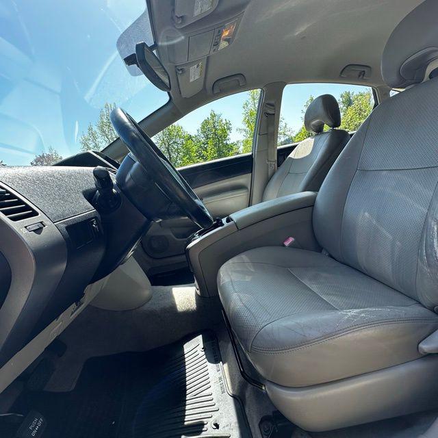 used 2006 Toyota Prius car, priced at $9,995