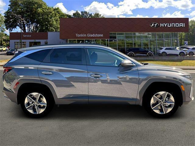new 2026 Hyundai TUCSON Hybrid car, priced at $33,190