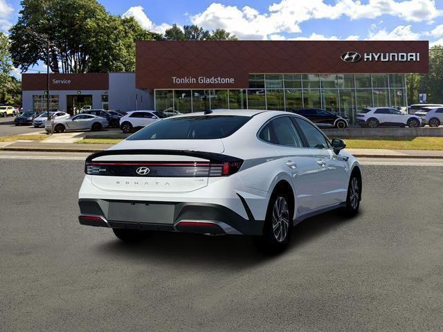 new 2026 Hyundai Sonata Hybrid car, priced at $29,435