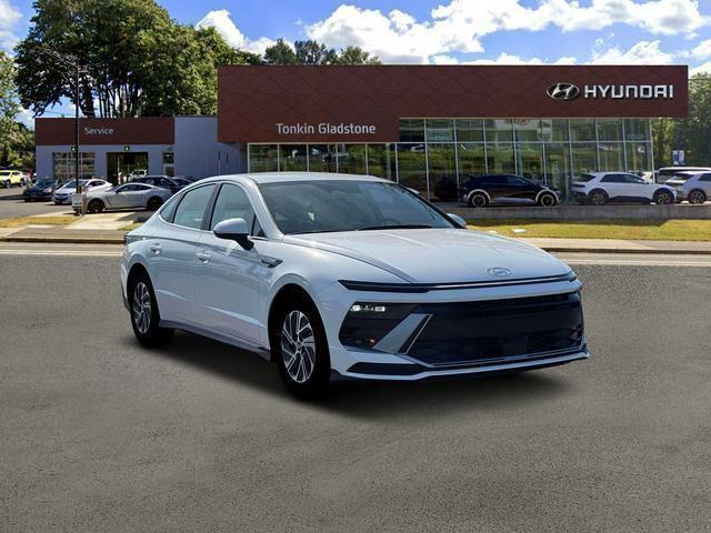 new 2026 Hyundai Sonata Hybrid car, priced at $29,435