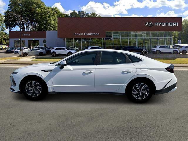 new 2026 Hyundai Sonata Hybrid car, priced at $29,435