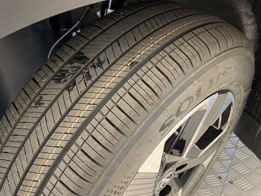 new 2025 Nissan Kicks car, priced at $25,020