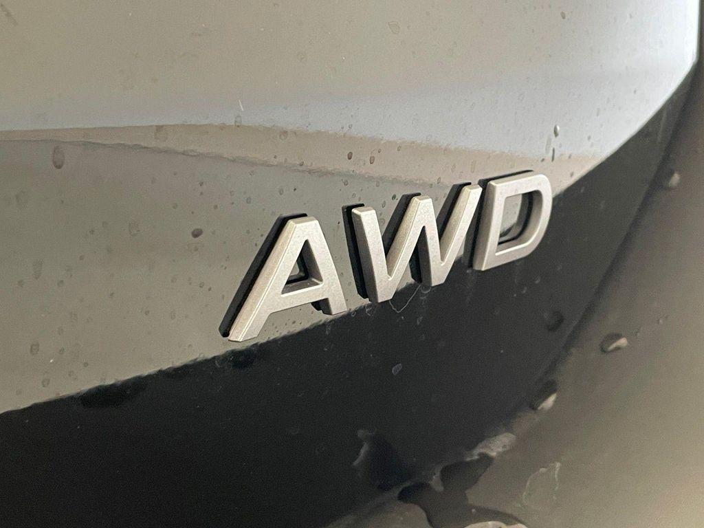 new 2025 Nissan Kicks car, priced at $23,698