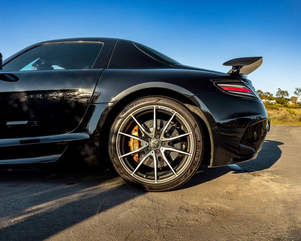 Mercedes-Benz SLS view 10