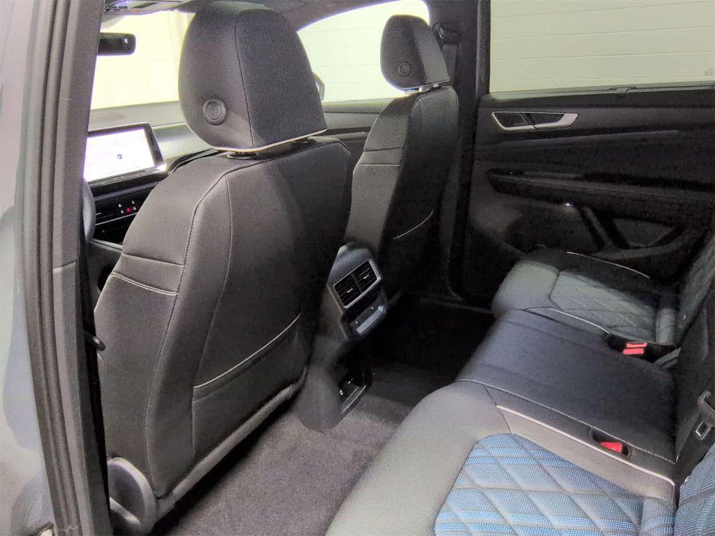 new 2026 Volkswagen Atlas Cross Sport car, priced at $54,546