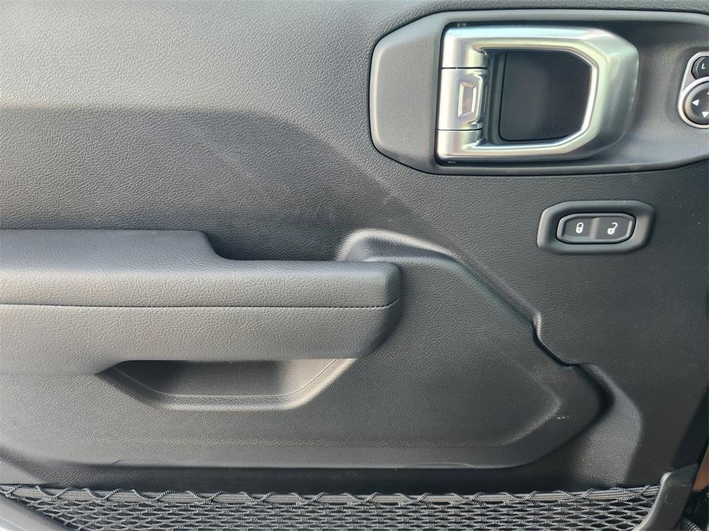 new 2026 Jeep Wrangler car, priced at $46,505